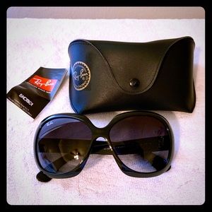 Ray-Ban Jackie Ohh II sunglasses, Like New!